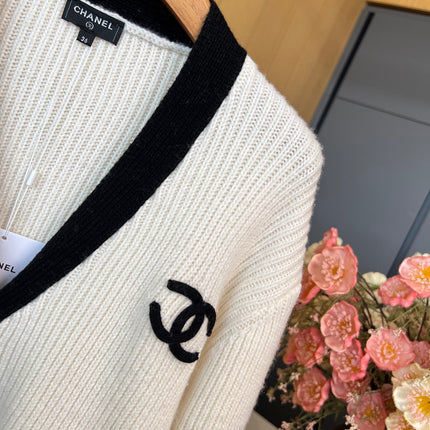 CHANEL 25S CARDIGAN 390