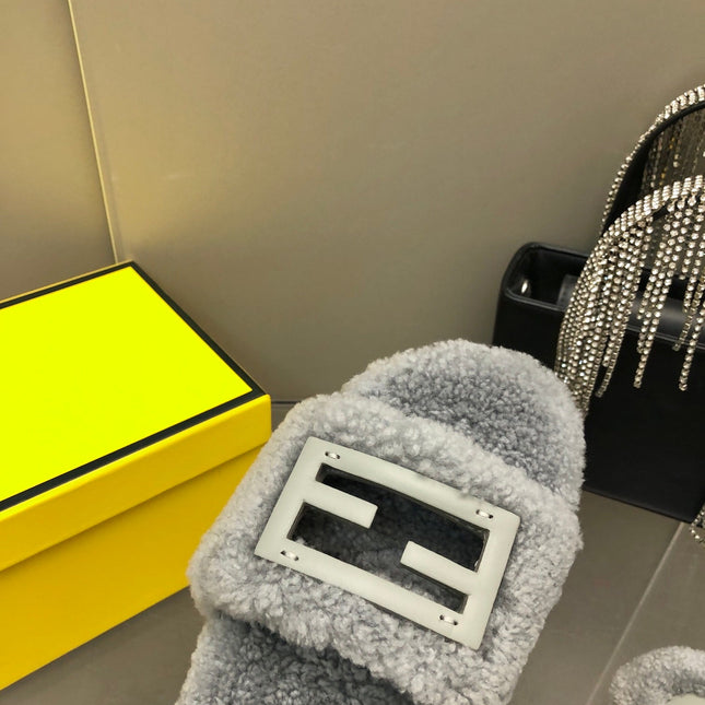 FENDI BAGUETTE SLIDE SLIPPERS IN GREY WOOL