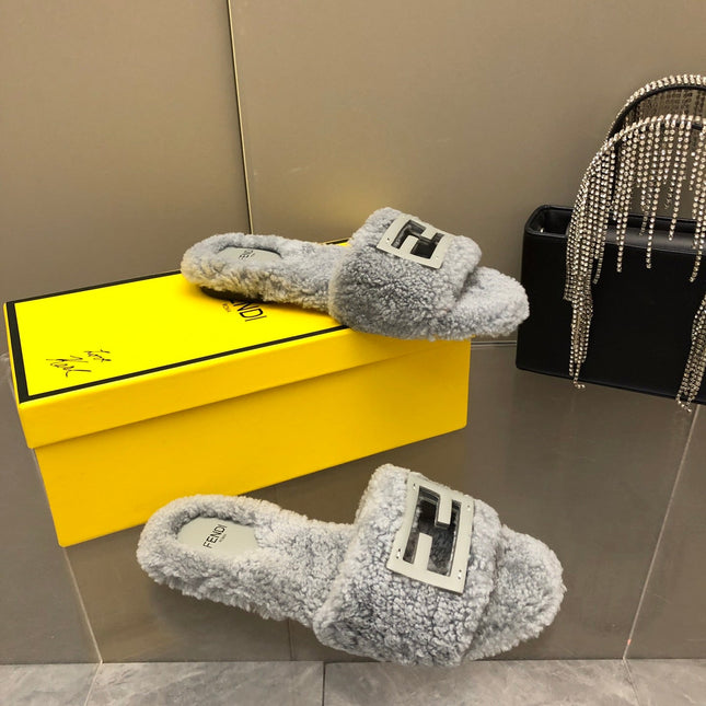 FENDI BAGUETTE SLIDE SLIPPERS IN GREY WOOL