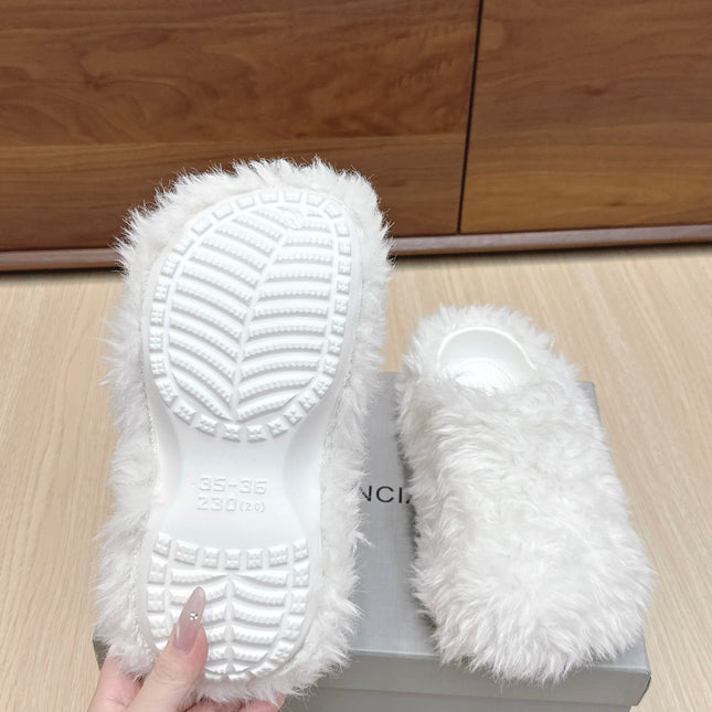 BALENCIAGA 25S MULES IN WHITE FAUX FUR