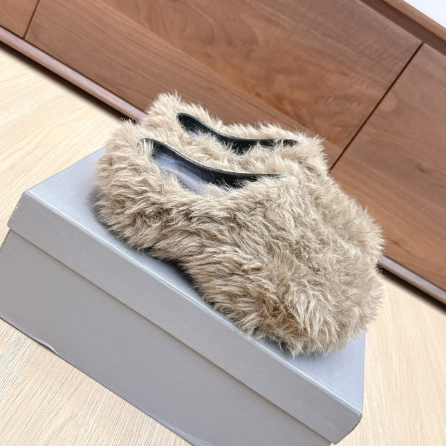 BALENCIAGA 25S MULES IN LIGHT BEIGE FAUX FUR