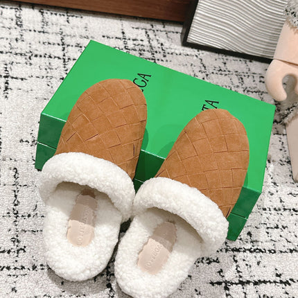 REGGIE SLIPPER IN BRONZE BROWN SUEDE AND SHEARLING LINING