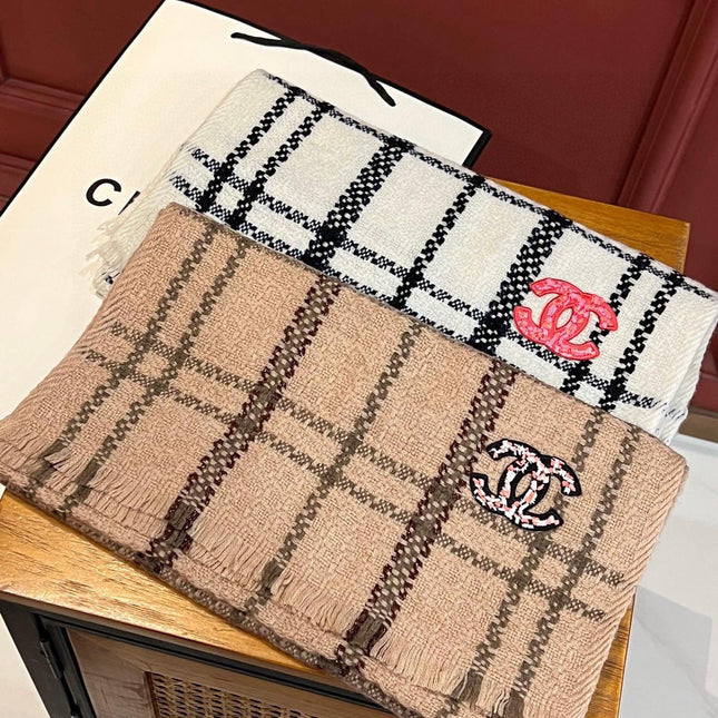 SCARF 190 CM IN WHITE MIX BLACK CASHMERE WITH RED LOGO 396472