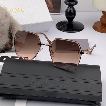 MONTAIGNE SUNGLASS CD3022 IN BROWN METAL