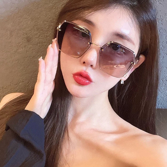 MONTAIGNE SUNGLASS CD3022 IN BROWN METAL