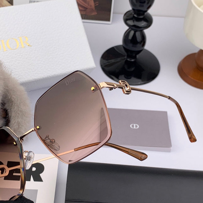 MONTAIGNE SUNGLASS CD3022 IN BROWN METAL