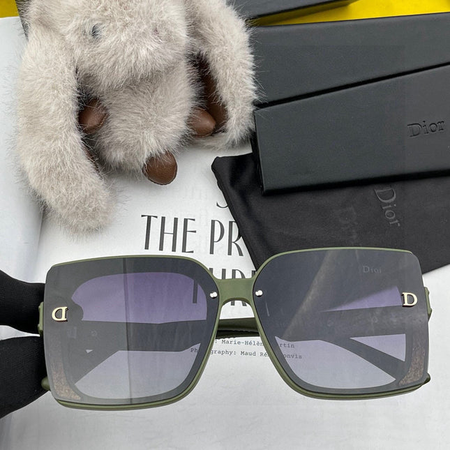 MONTAIGNE SUNGLASS CD1615 IN ACETATE