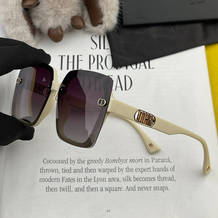 MONTAIGNE SUNGLASS CD5610 IN ACETATE