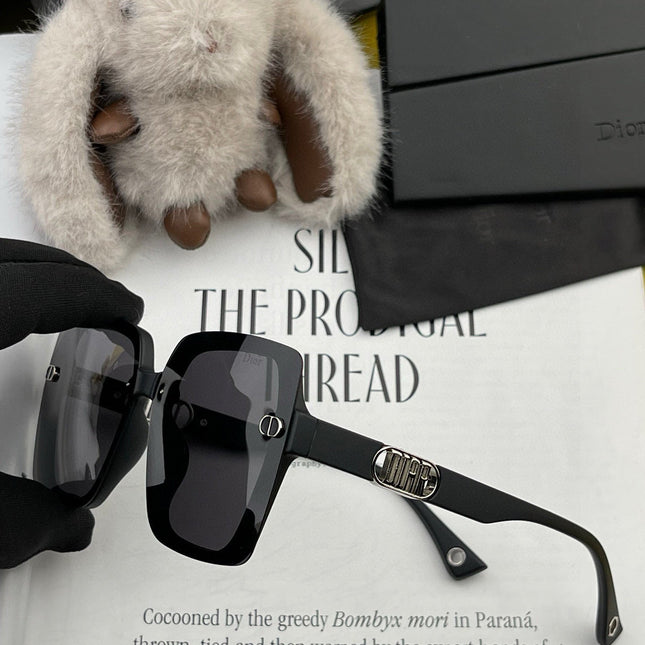 MONTAIGNE SUNGLASS CD5610 IN ACETATE