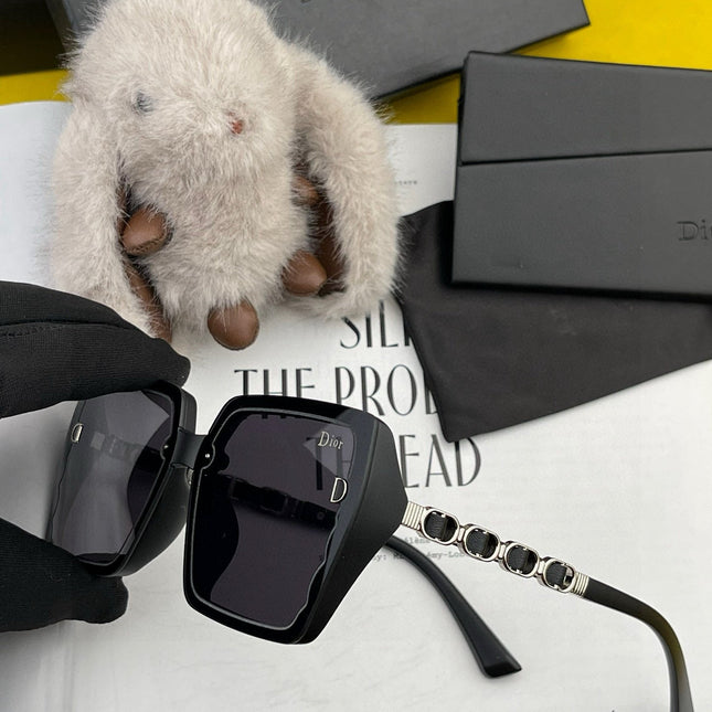 MONTAIGNE SUNGLASS CD5302 IN ACETATE EMBOSSED LOGO