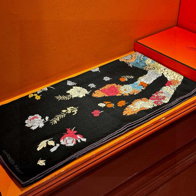 HERMES 25S SCARF 140 IN CASHMERE SILK 709657