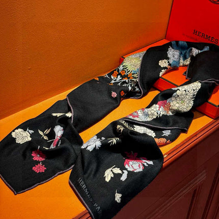 HERMES 25S SCARF 140 IN CASHMERE SILK 709657