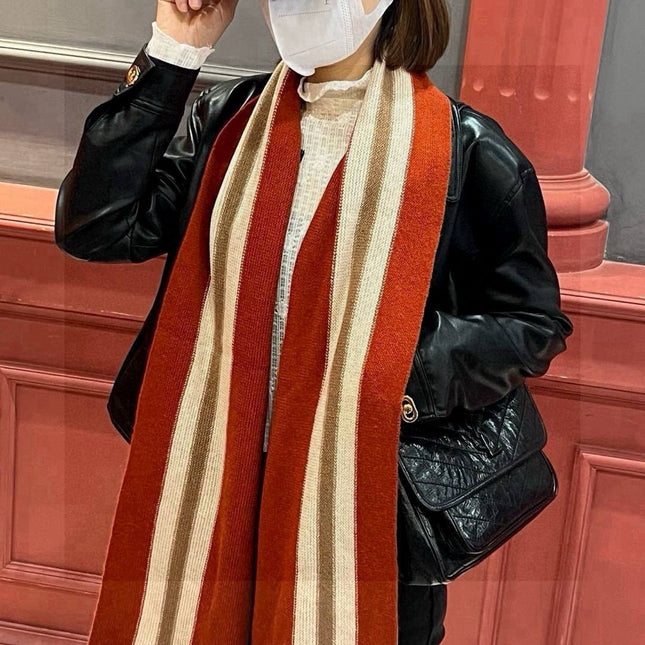 GUCCI 25S SCARF 180 IN CASHMERE 711251