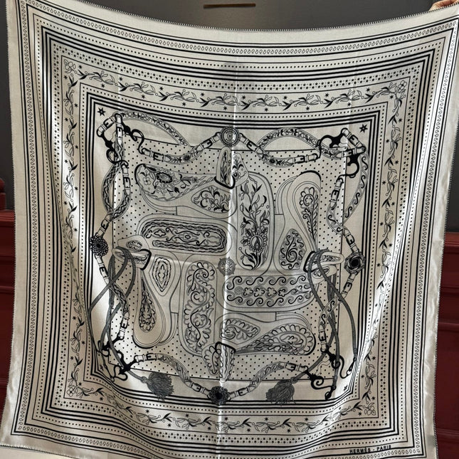 HERMES 25S SCARF 140 IN CASHMERE SILK 727316