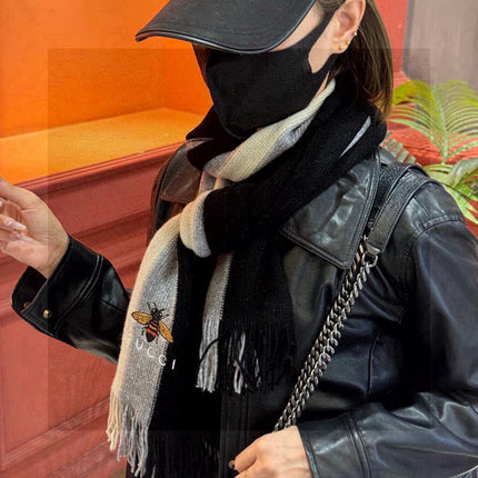 GUCCI 25S SCARF 180 IN CASHMERE 730564