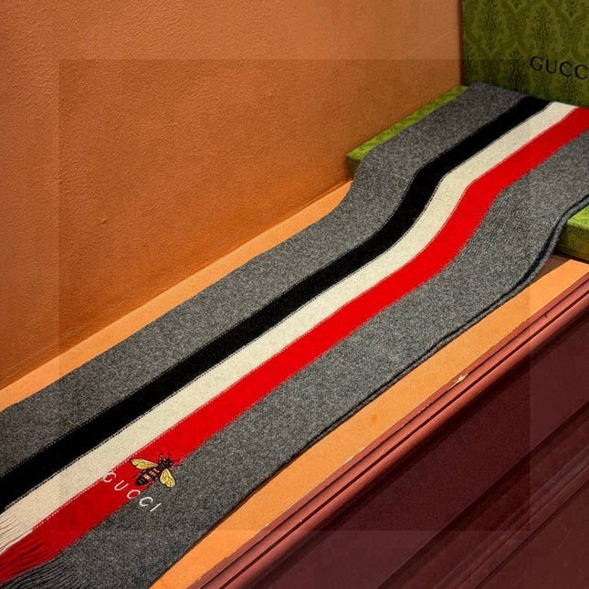 GUCCI 25S SCARF 180 IN CASHMERE 730565