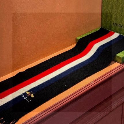 GUCCI 25S SCARF 180 IN CASHMERE 730566