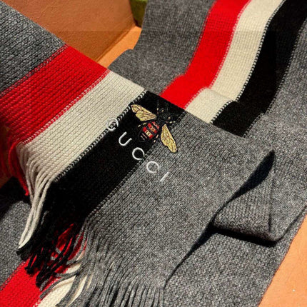 GUCCI 25S SCARF 180 IN CASHMERE 730567