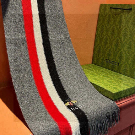 GUCCI 25S SCARF 180 IN CASHMERE 730567