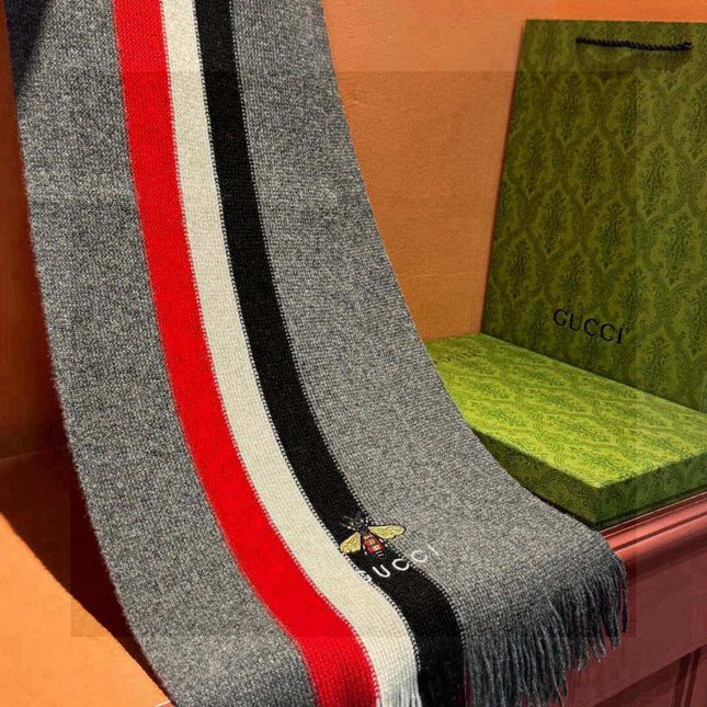 GUCCI 25S SCARF 180 IN CASHMERE 730567