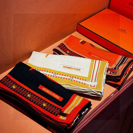 HERMES 25S SCARF 140 IN SILK AND CASHMERE 735807