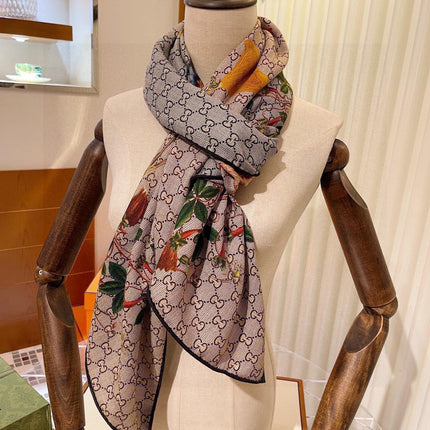 GUCCI 25S SCARF 180 IN CASHMERE 738505