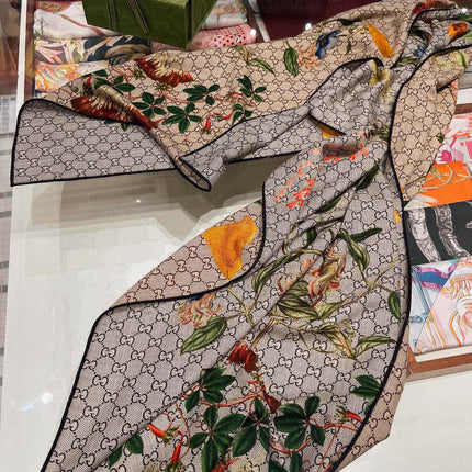 GUCCI 25S SCARF 180 IN CASHMERE 738505