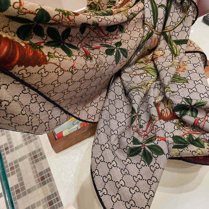 GUCCI 25S SCARF 180 IN CASHMERE 738505