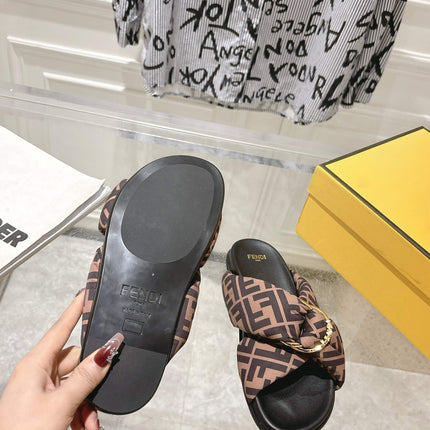 FF KNOT SLIDE SANDALS IN BROWN FABRIC