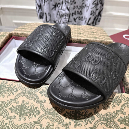 GG SANDALS 25S IN BLACK LAMBSKIN EMBOSSED LOGO