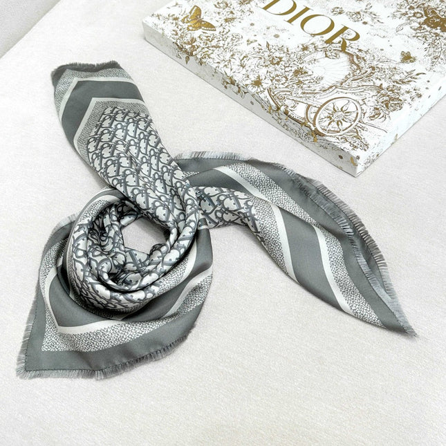 DIOR SCARF 70 CM IN SILK 600304