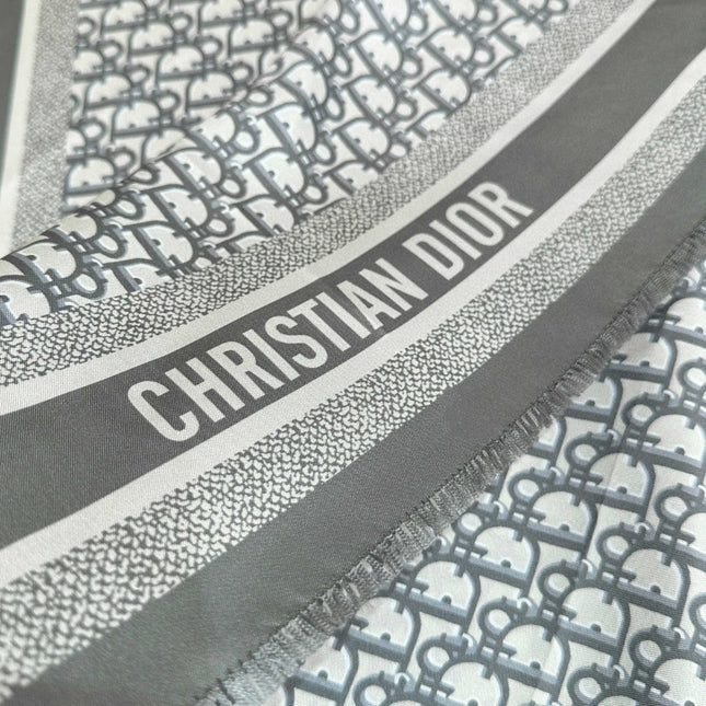 DIOR SCARF 70 CM IN SILK 600304