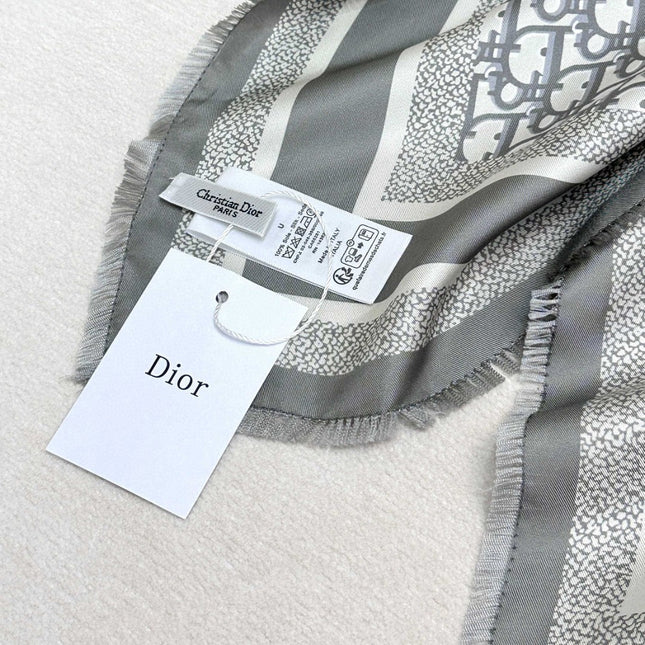 DIOR SCARF 70 CM IN SILK 600304