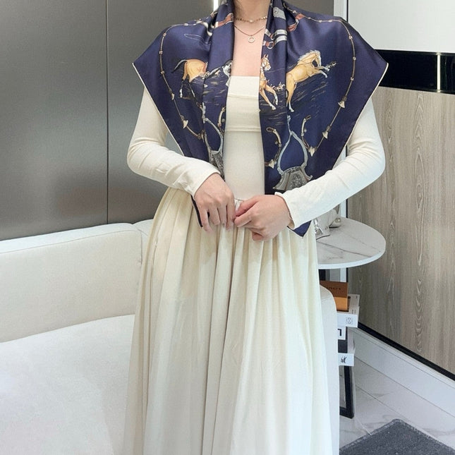 HERMES 25S SCARF 90 IN SILK 720008