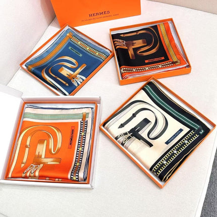 HERMES 25S SCARF 90 IN SILK 735840