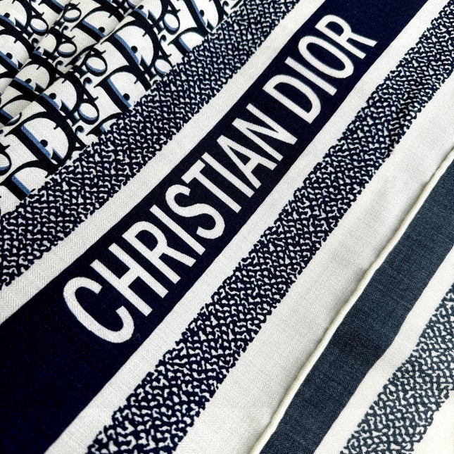 DIOR SCARF 140 CM IN CASHMERE-SILK BLEND 699256