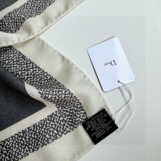 DIOR SCARF 140 CM IN CASHMERE-SILK BLEND 699256