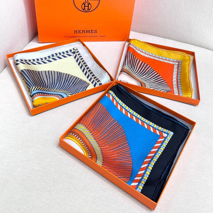 HERMES 25S SCARF 90 IN SILK 703630