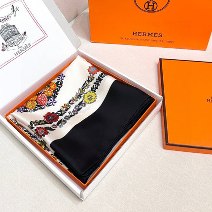 HERMES 25S SCARF 90 IN SILK 732128