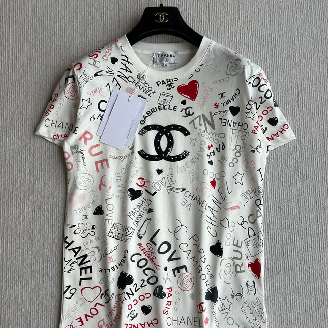 CHANEL OFF-WHITE LOGO PRINT T-SHIRT