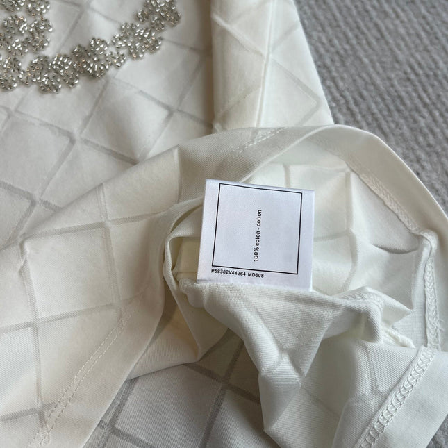 CHANEL WHITE SHORT-SLEEVE EMBELLISHED T-SHIRT