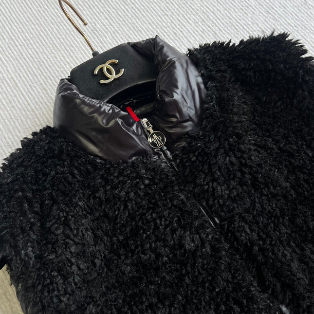 MONCLER 25S DOWN VEST IN BLACK 043