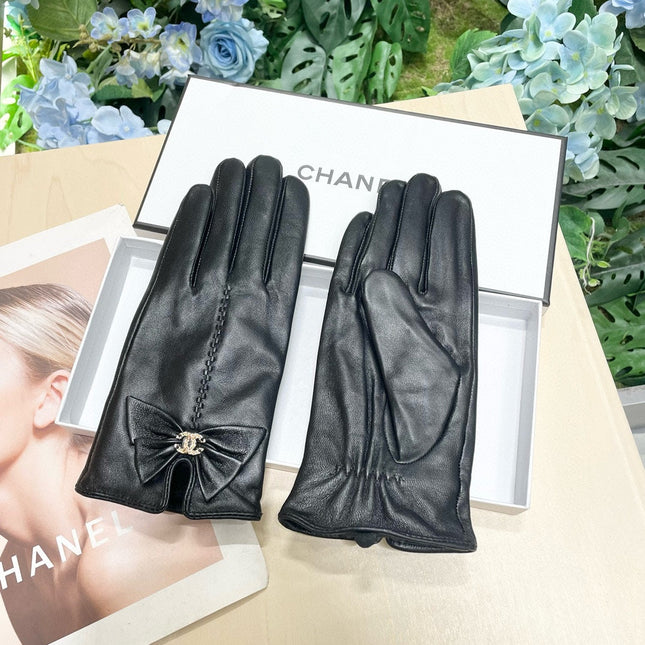 GLOVES IN BLACK LAMBSKIN 464983