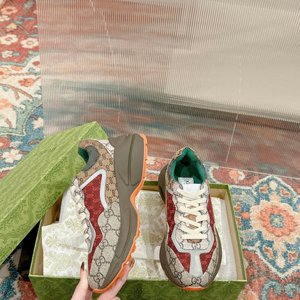 GG RHYTON TRAINER LIGHT GRAY AND SCARLET CALFSKIN