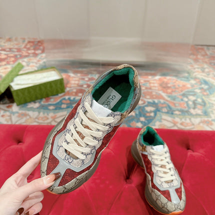 GG RHYTON TRAINER LIGHT GRAY AND SCARLET CALFSKIN