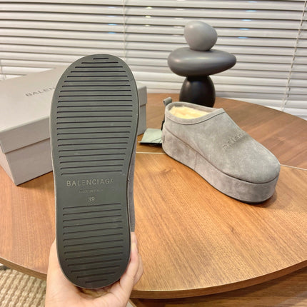 BALENCIAGA 25S AURALEE SLIP-ON 50 MM IN GREY SUEDE
