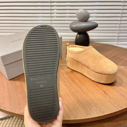 BALENCIAGA 25S AURALEE SLIP-ON 50 MM IN WARM BEIGE BROWN SUEDE