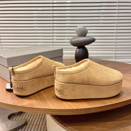 BALENCIAGA 25S AURALEE SLIP-ON 50 MM IN WARM BEIGE BROWN SUEDE