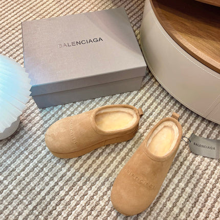 BALENCIAGA 25S AURALEE SLIP-ON 50 MM IN WARM BEIGE BROWN SUEDE