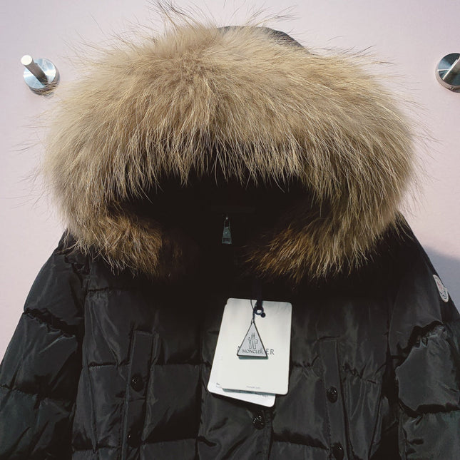 MONCLER 25S COAT IN BLACK 053